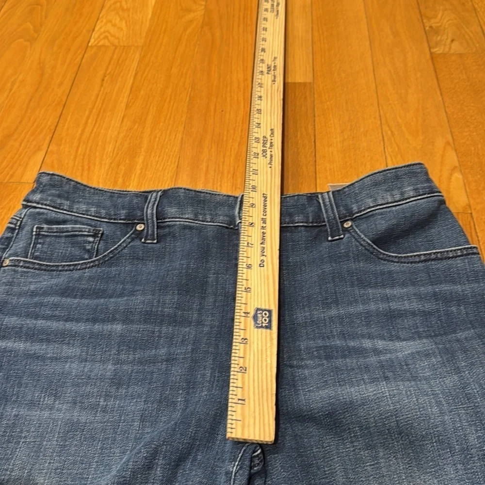 Chico’s so slimming girlfriend slim ankle leg size 8R .